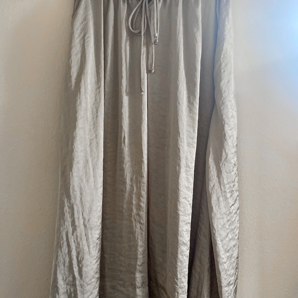 Zara sage satin karki Sage midi skirt with tie front - Picture 4 of 6